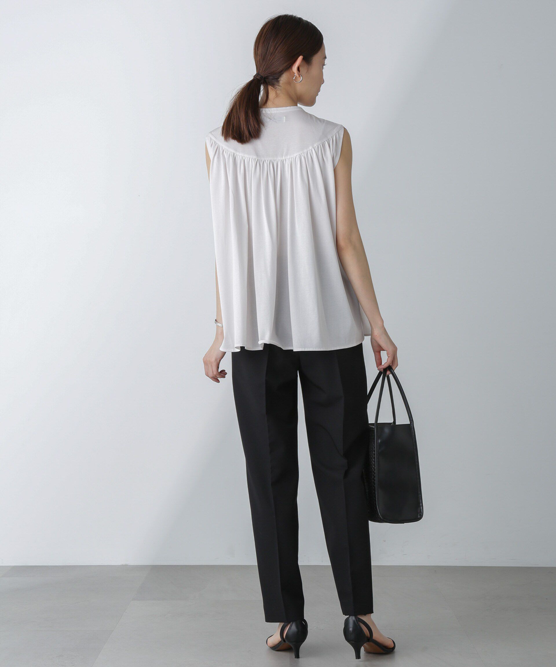 nano･universe「エアリーギャザーノースリーブトップス」|Tシャツ・カットソー|