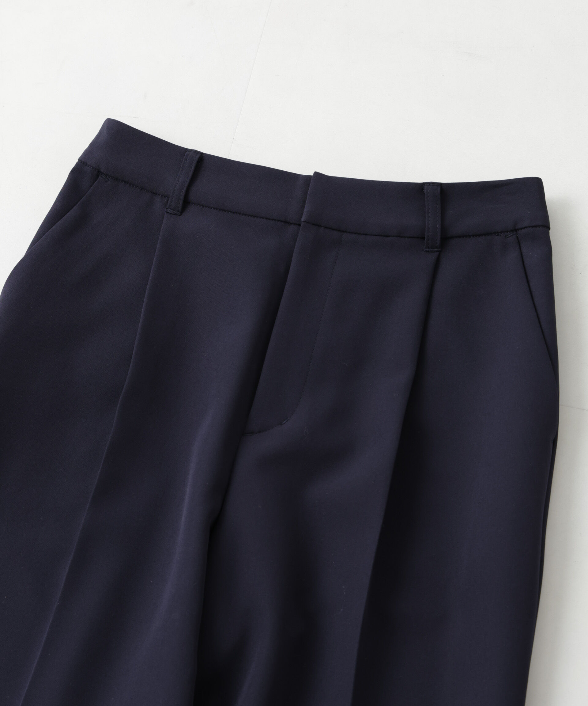 nano･universe「デイリーファンクション タックテーパードパンツ(セットアップ可)」|チノ|