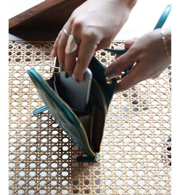 23区「【新色追加】キルティング スマホ ポシェット」|ショルダー・メッセンジャー|