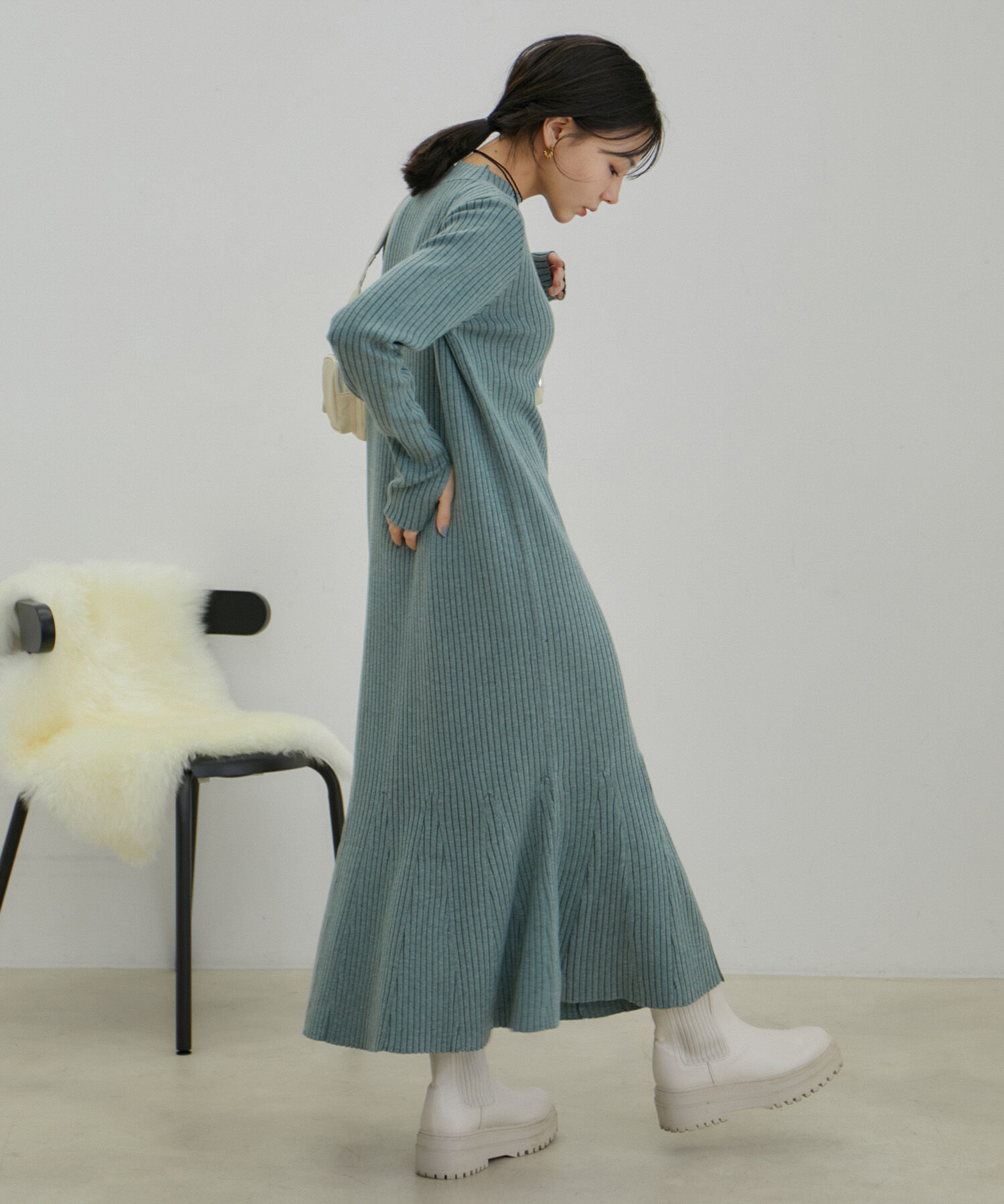 VIS「【WEB限定】針抜きリブマーメイドニットワンピース」|ワンピース|