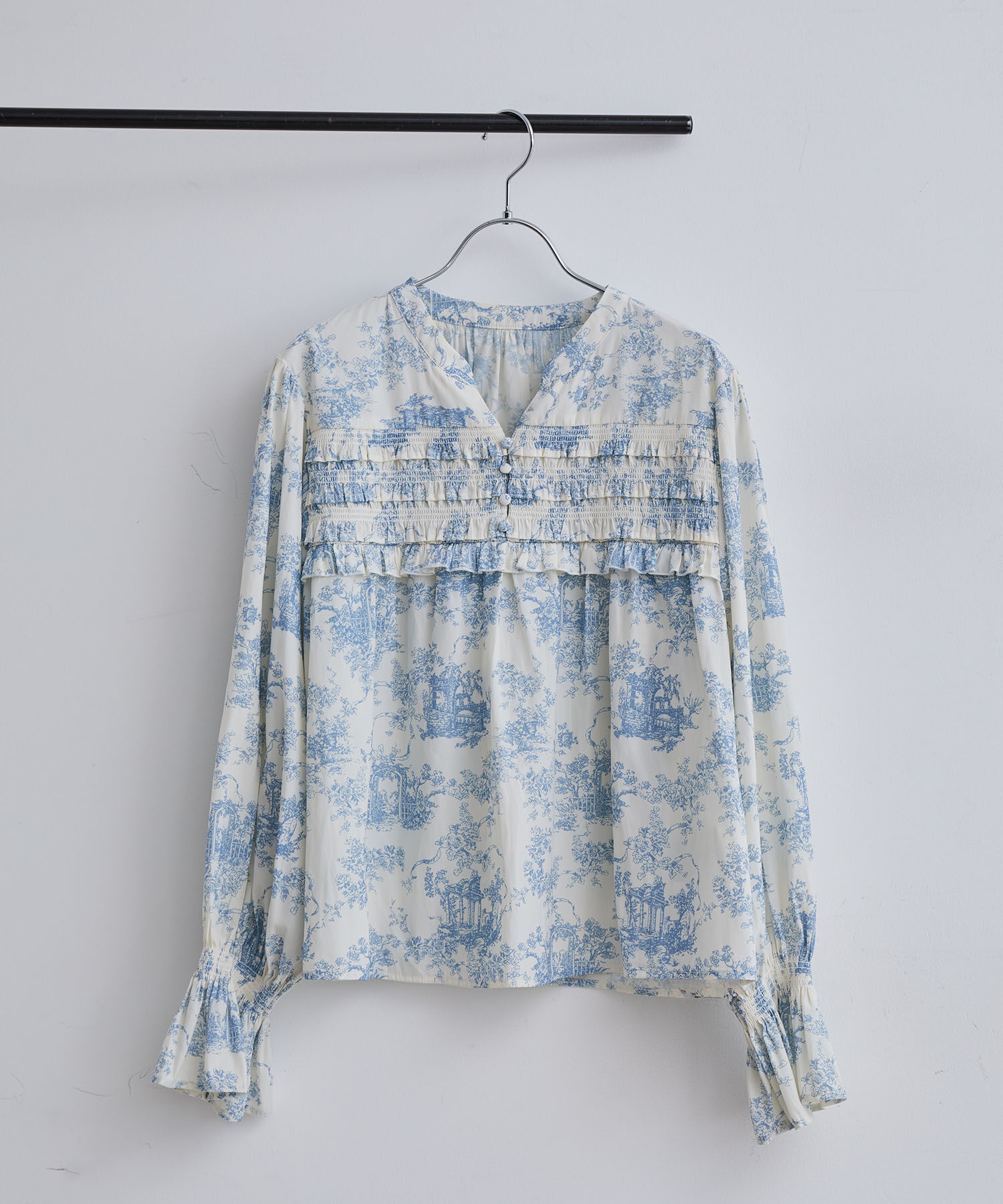 VIS「割繊シャーリングミニフリルブラウス/洗える」|シャツ・ブラウス|