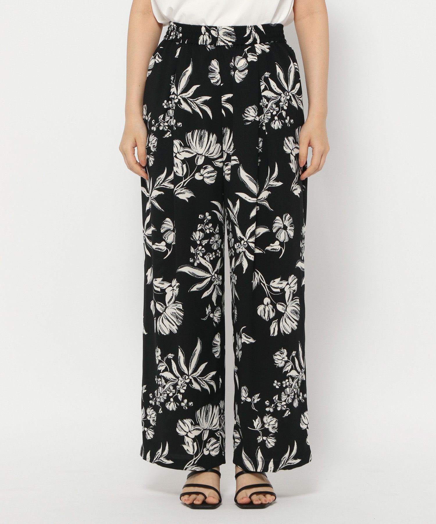 LOWRYS FARM「タックワイドイージーパンツ」|チノ|