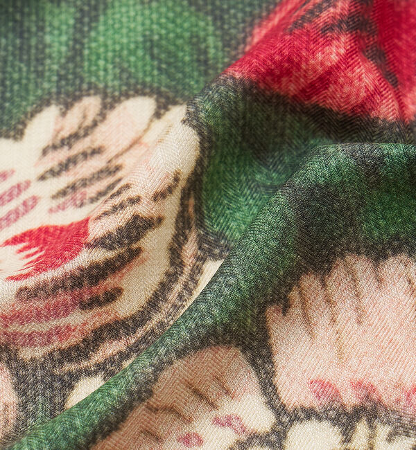 qualite「【Tapis Noir】ラージフラワー スカーフ」|バンダナ・スカーフ|