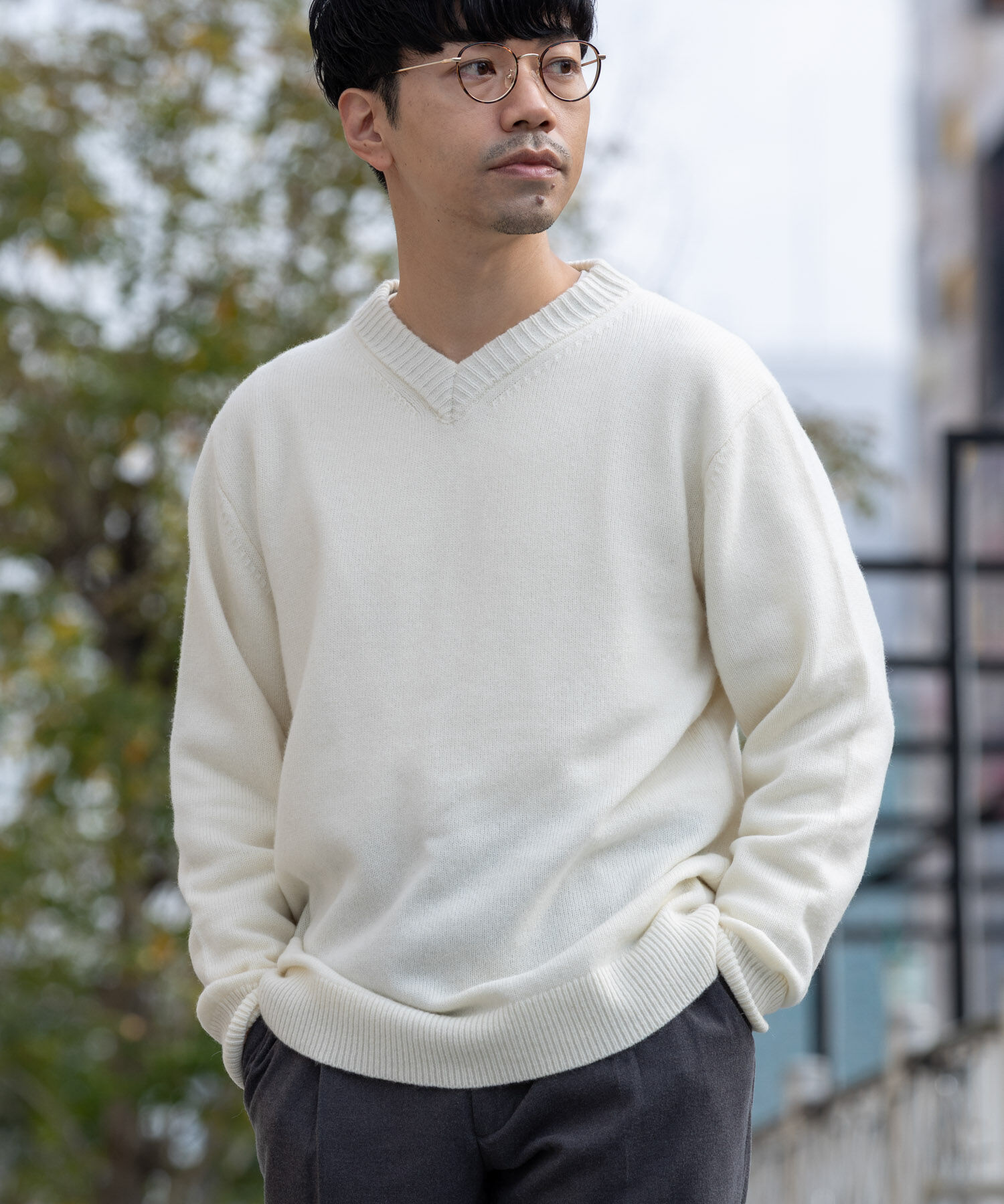 URBAN RESEARCH ROSSO「『XLサイズあり』ハミルトンラムズウールVネックニット」|ニット・セーター|ホワイト