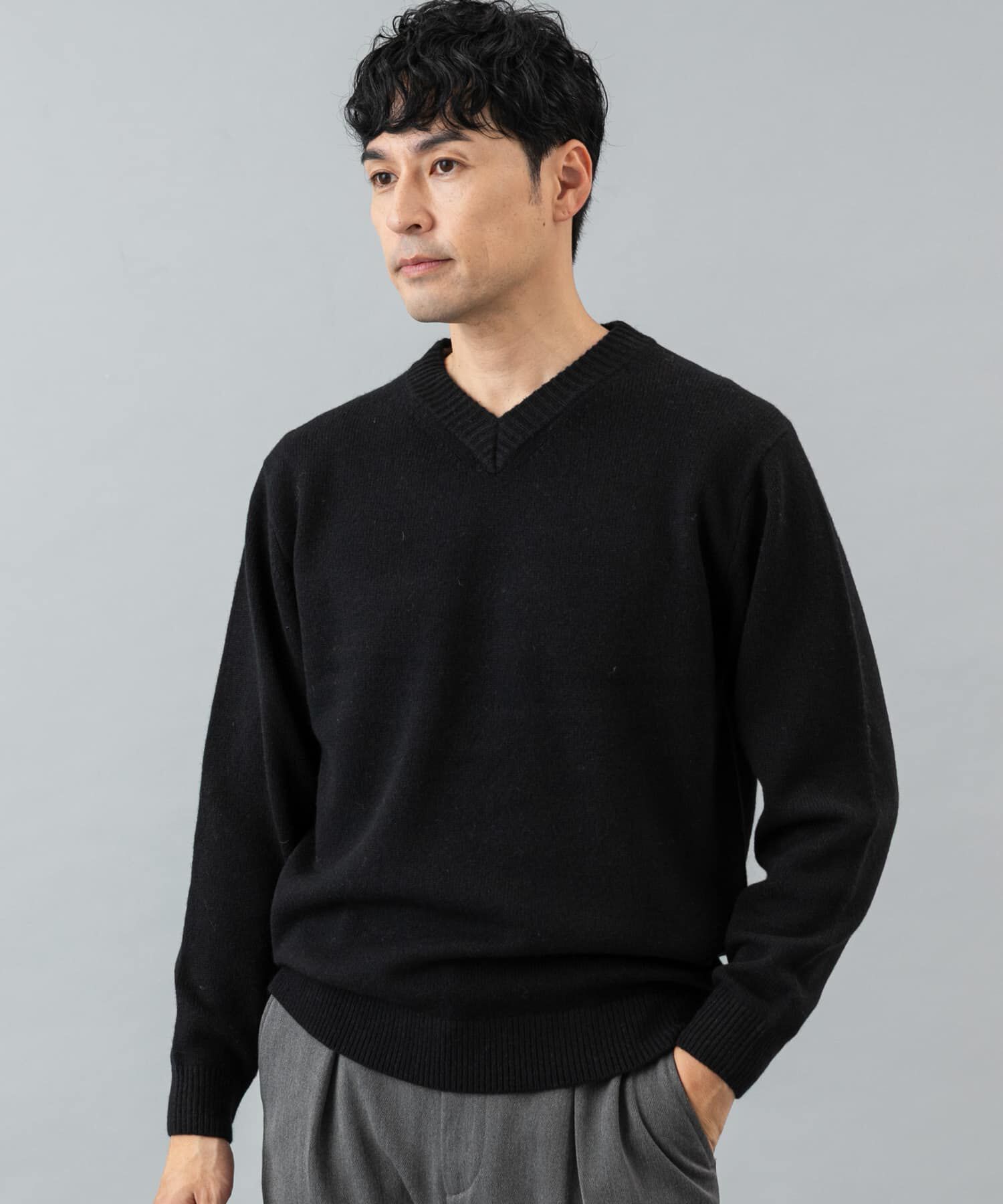 URBAN RESEARCH ROSSO「『XLサイズあり』ハミルトンラムズウールVネックニット」|ニット・セーター|ブラック