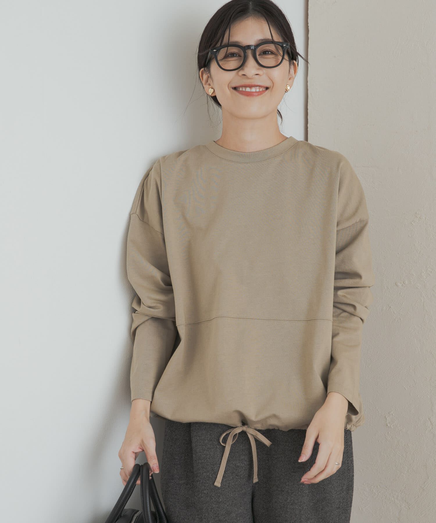 URBAN RESEARCH DOORS「ヘムドロストロングスリーブプルオーバー」|Tシャツ・カットソー|ライトカーキ