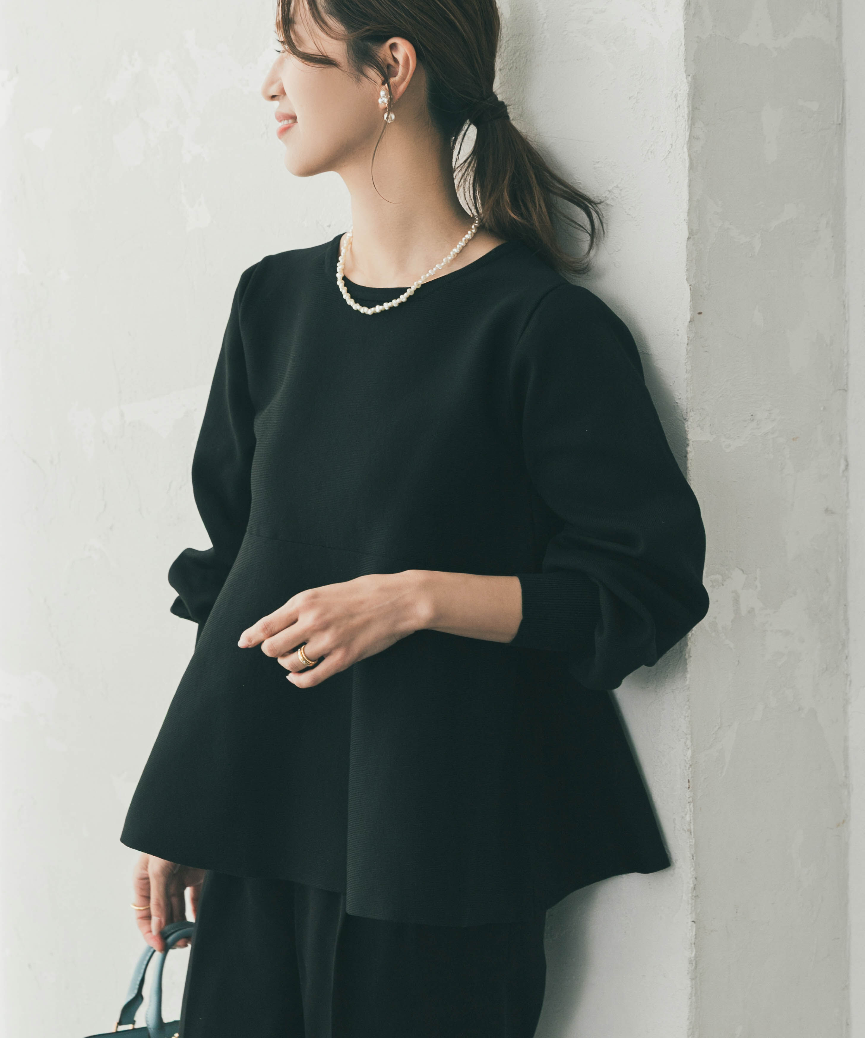 URBAN RESEARCH DOORS「ペプラムKNIT」|ニット・セーター|ブラック