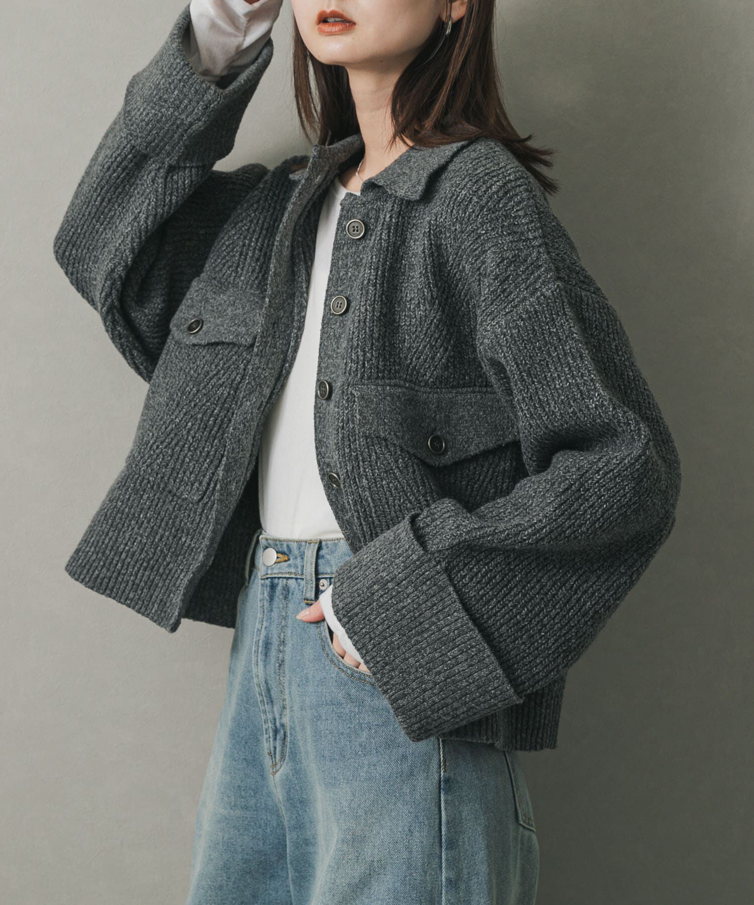 SENSE OF PLACE by URBAN RESEARCH「ニットショートジャケット」|ノーカラーコート|チャコールグレー