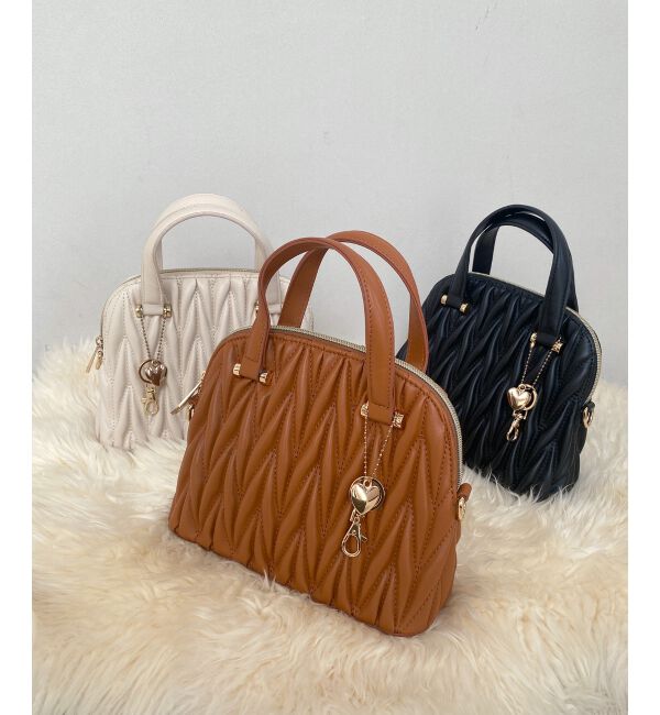 MAJESTICLEGON「チャームセットキルティングバッグ」|ハンドバッグ|キャメル