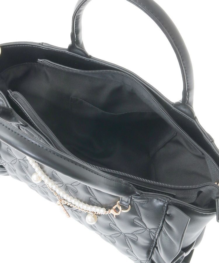 Maison de FLEUR「チャーム付きリボンキルティング2Wayトート」|トートバッグ|