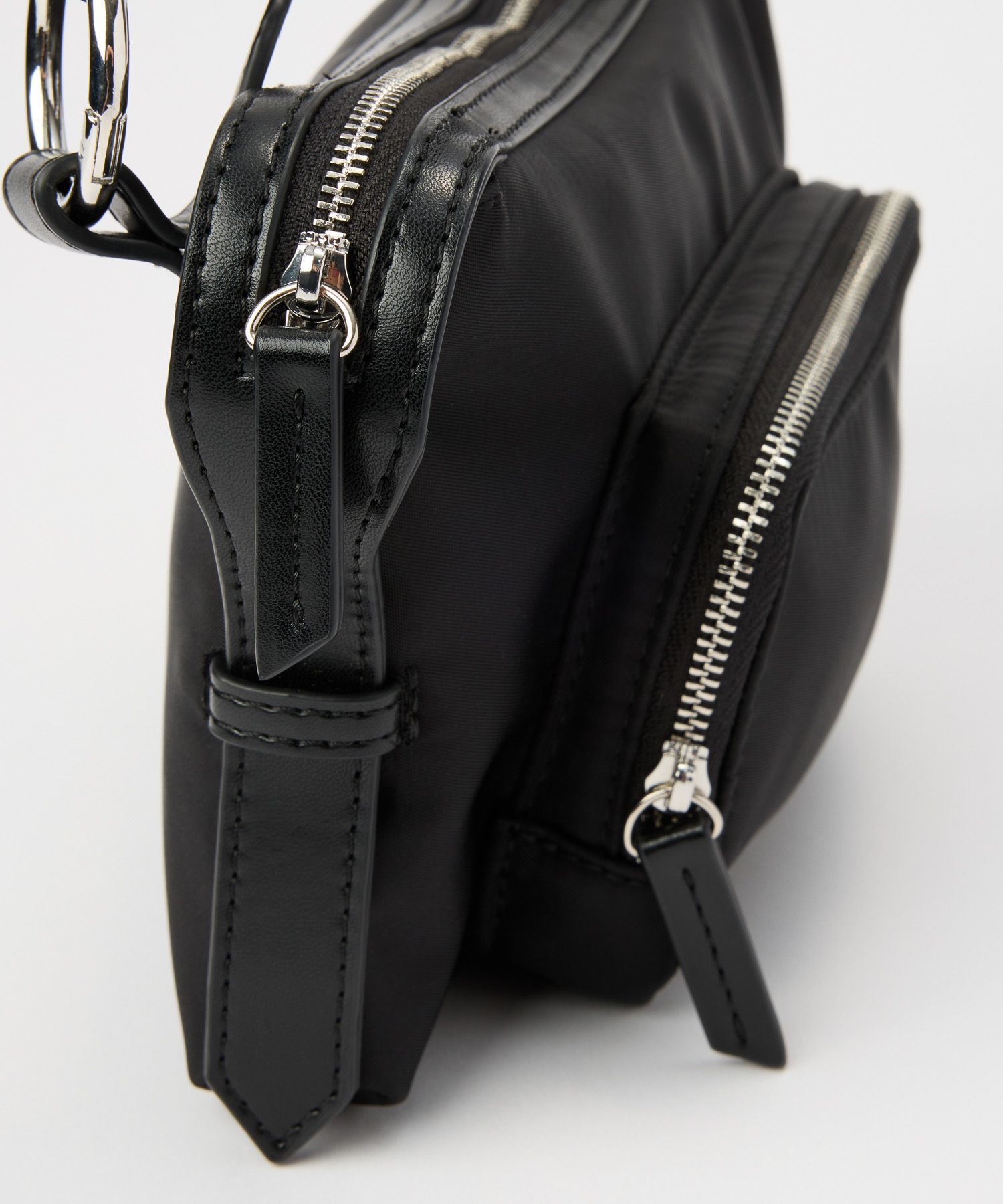  「【LE VERNIS】Combi multi pouch」|ハンドバッグ|