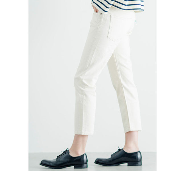 mizuiro ind「mizuiro ind 8分丈ホワイトデニム」|デニム|