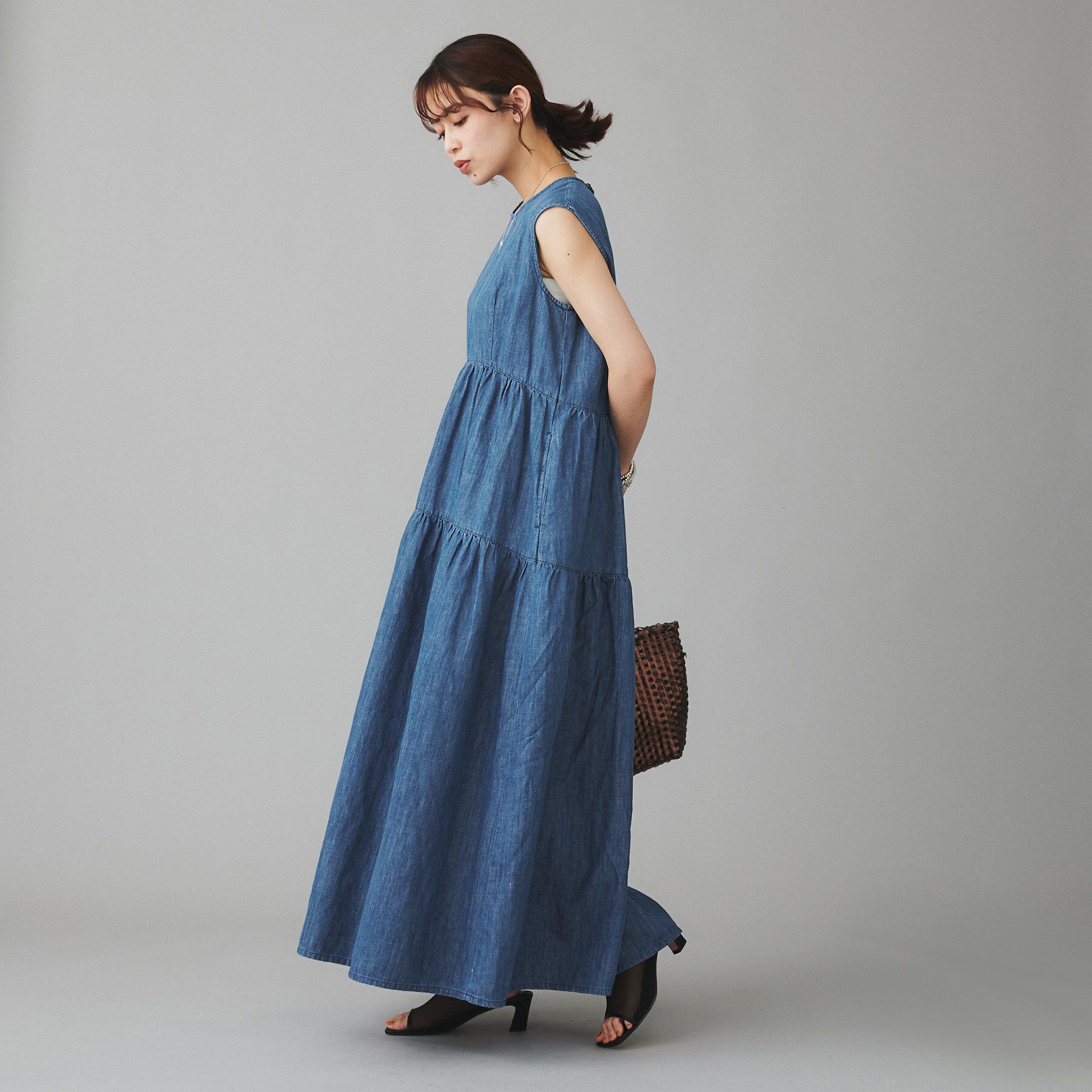 UNTITLED「【Healthy DENIM】Breezy Blueberryノースリーブ ティアード ワンピース」|ワンピース|