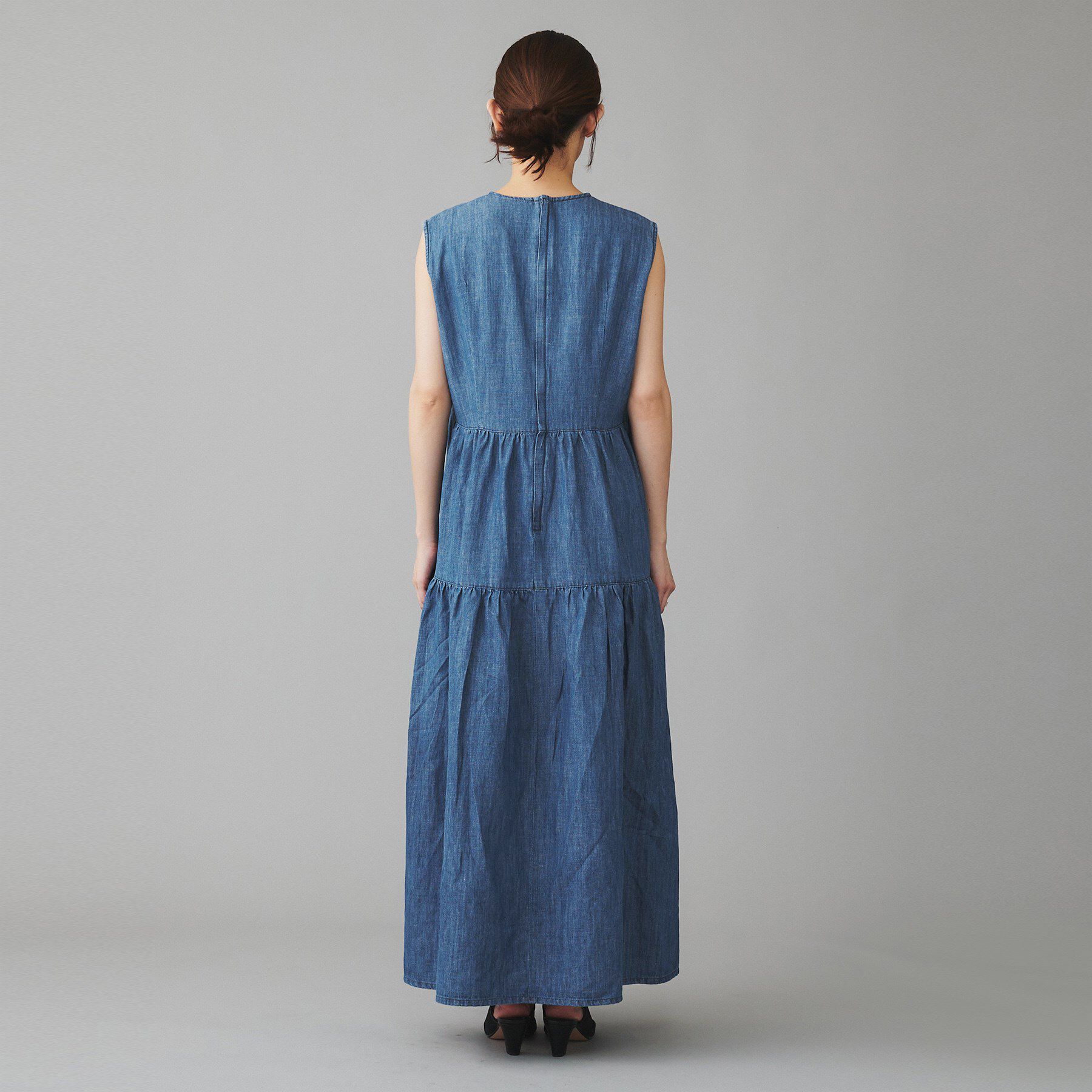 UNTITLED「【Healthy DENIM】Breezy Blueberryノースリーブ ティアード ワンピース」|ワンピース|