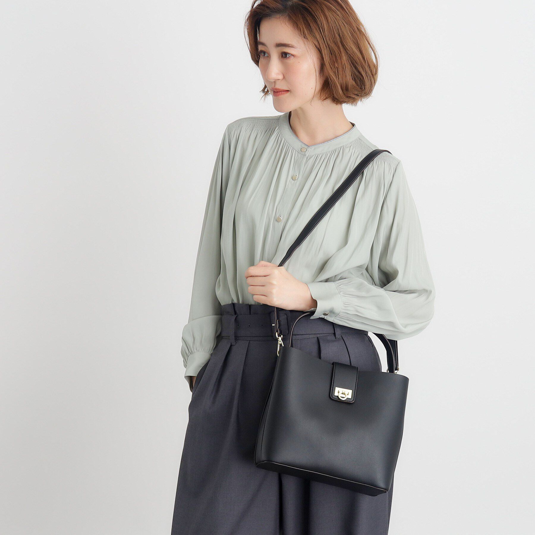 grove「雑誌掲載【人間工学】ベルトオコシダブルショルダー」|ショルダー・メッセンジャー|