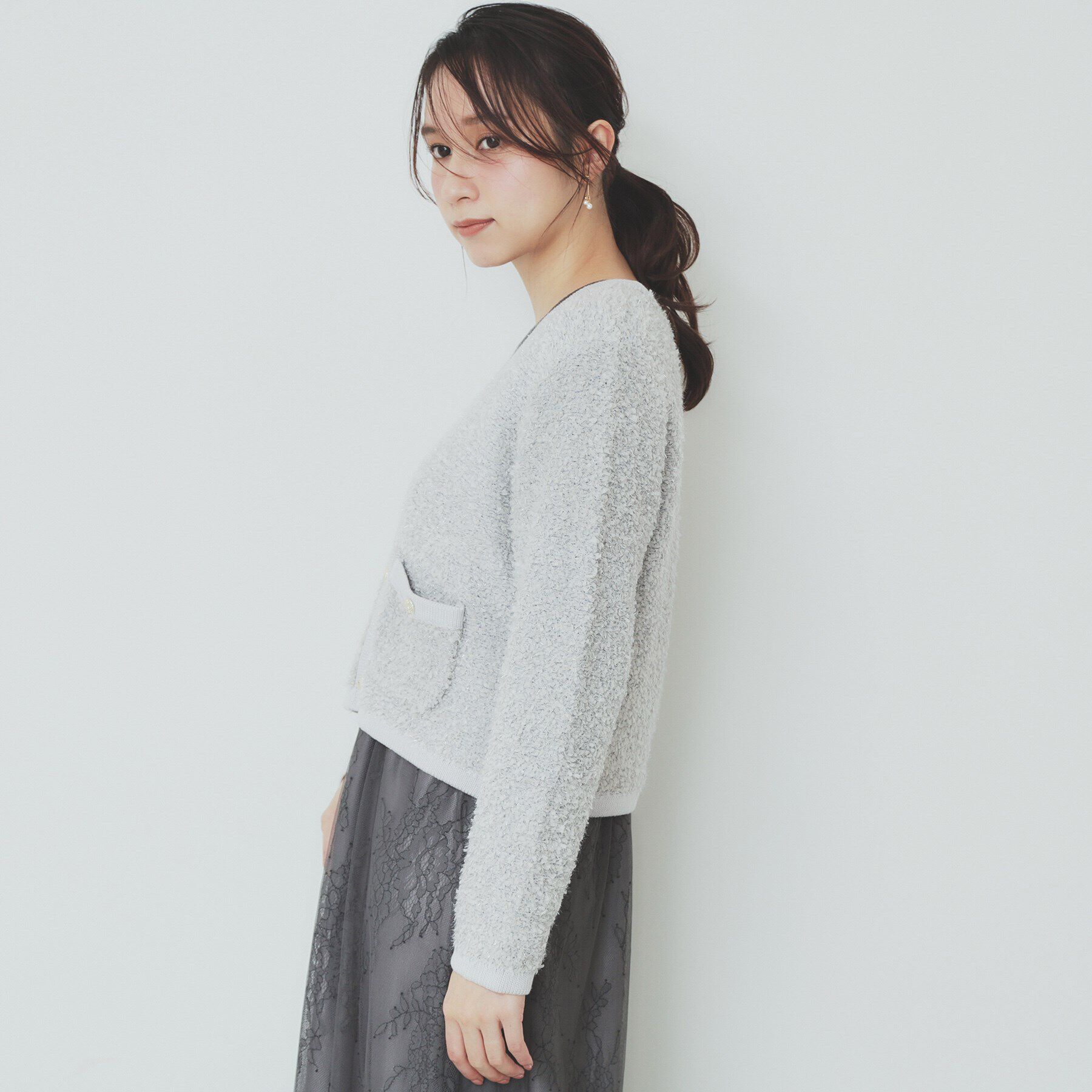 index「Vネックショートラメカーディガン【洗濯機洗い可】」|カーディガン|