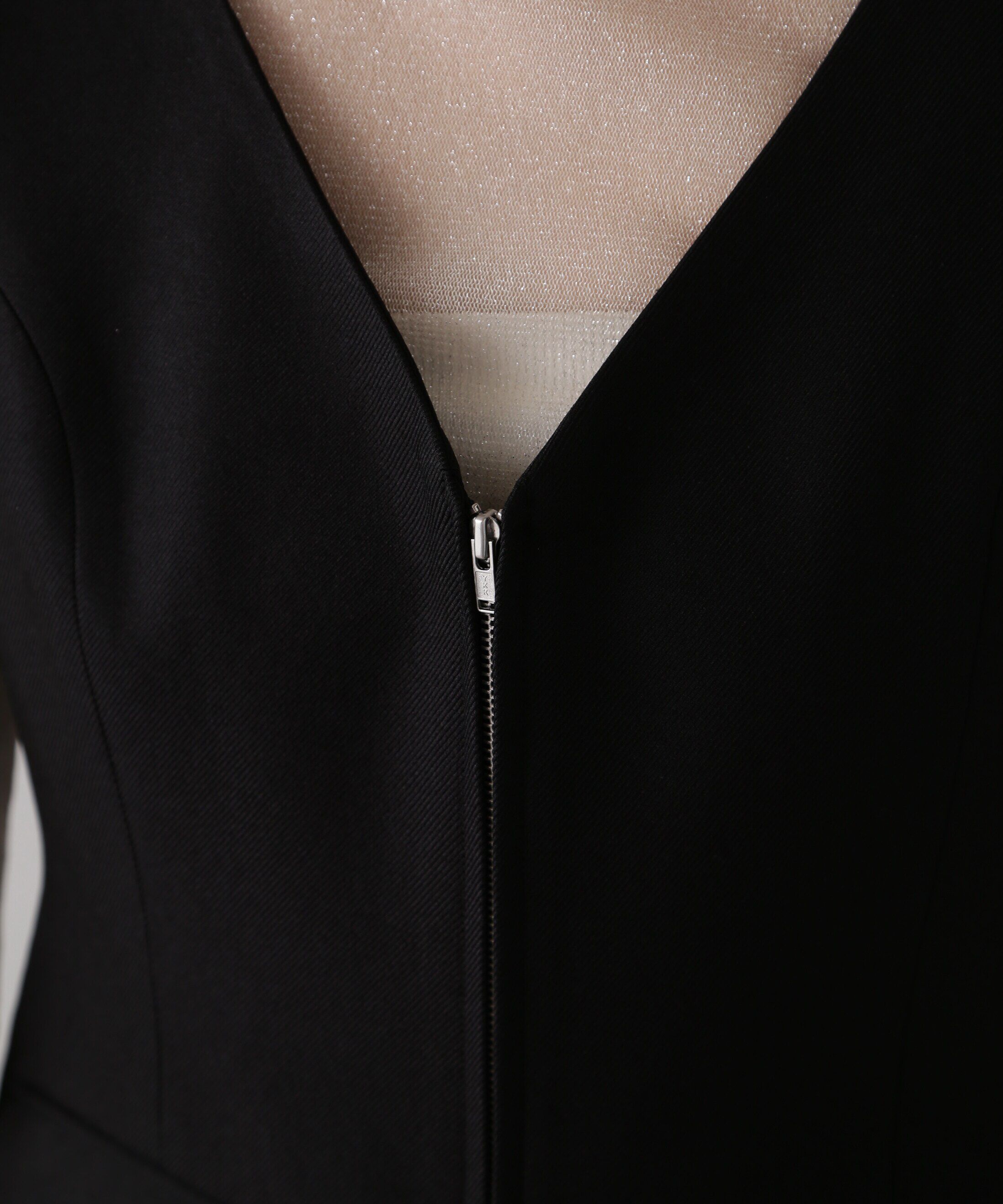  「ジップ使いミニジャンスカ」|ワンピース|