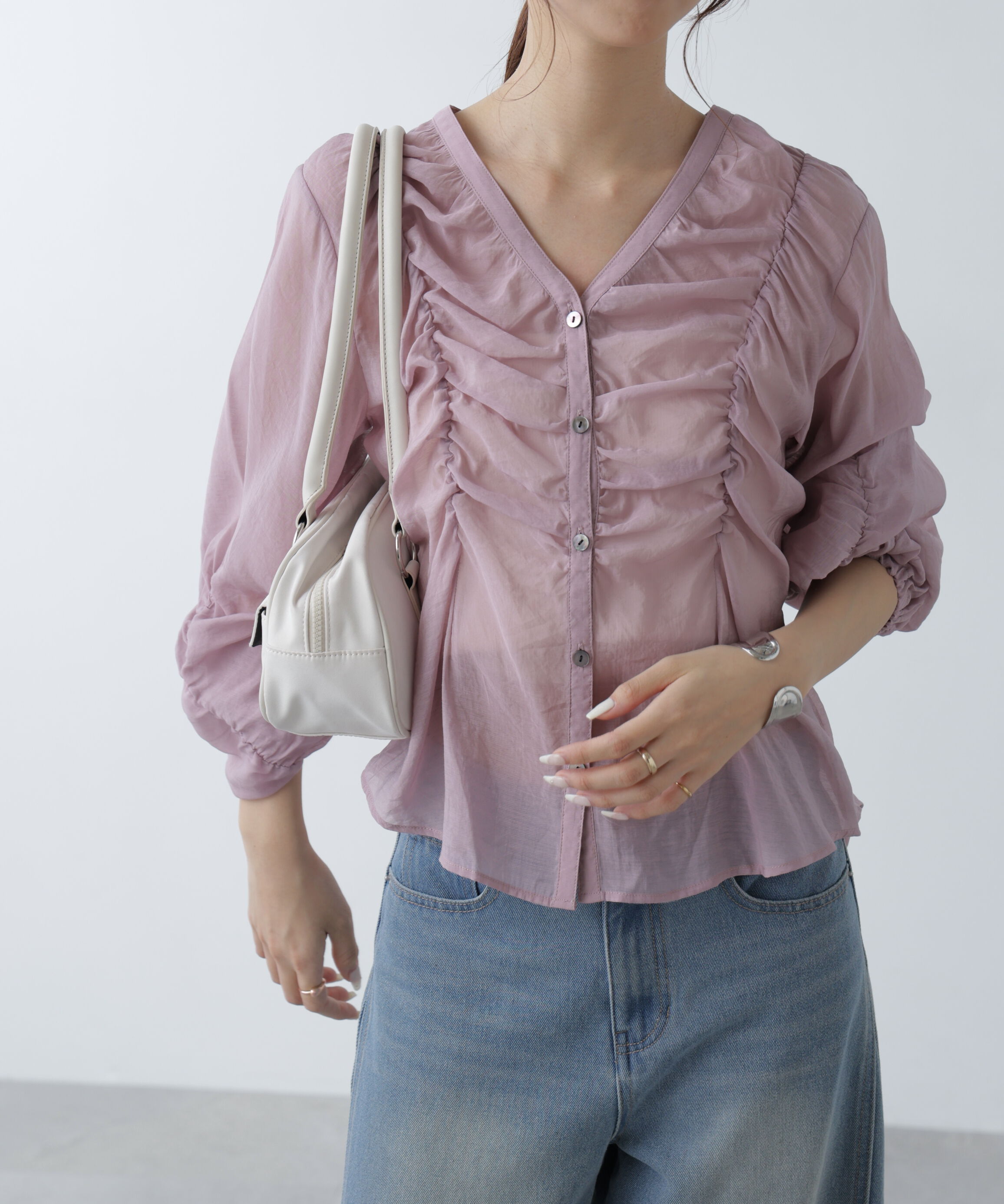  「Ｖネックシャーリングブラウス」|シャツ・ブラウス|