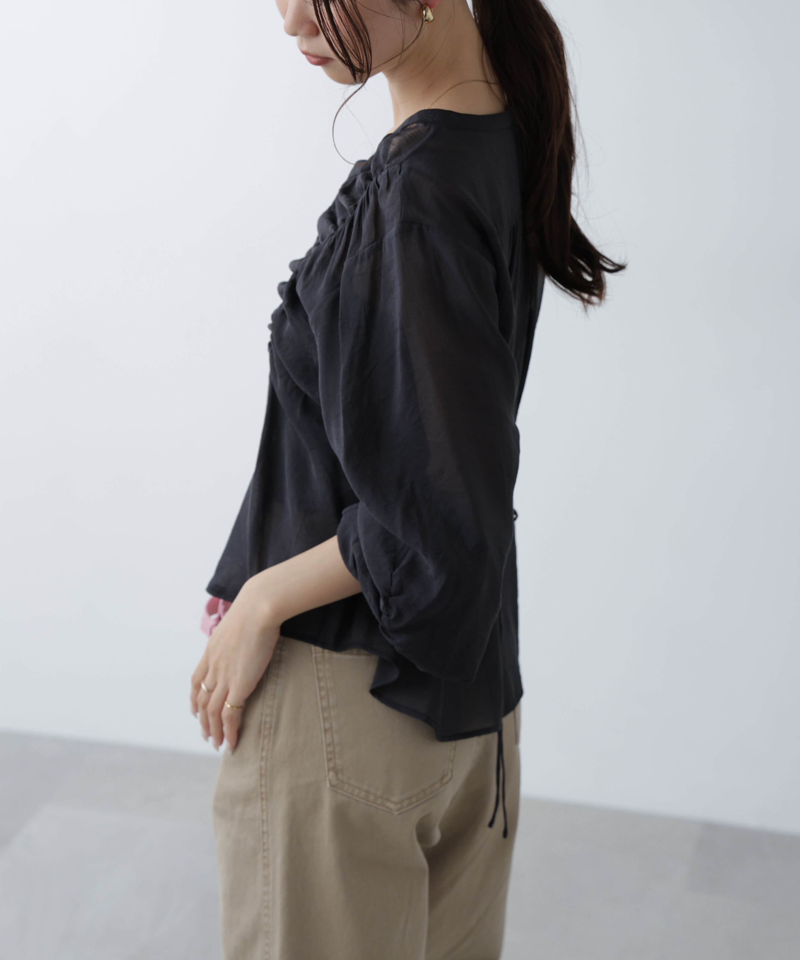  「Ｖネックシャーリングブラウス」|シャツ・ブラウス|