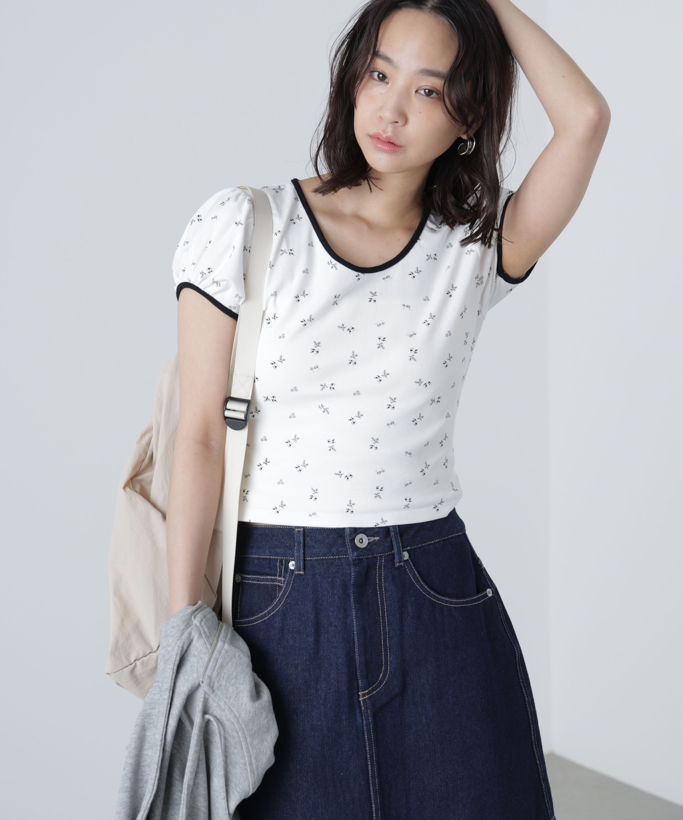 「フラワー柄コンパクトTシャツ」|Tシャツ・カットソー|ホワイトベー 1
