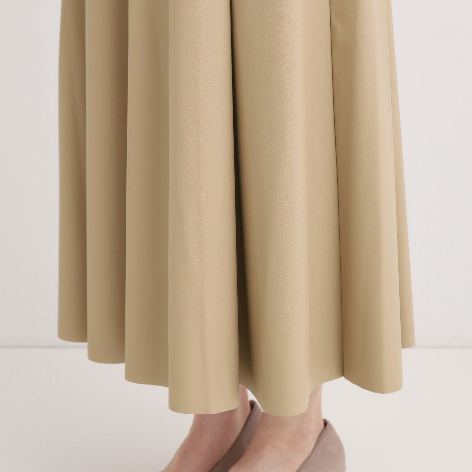 SHOO･LA･RUE「【S-LL】大人の抜け感 合皮フレアスカート」|スカート|