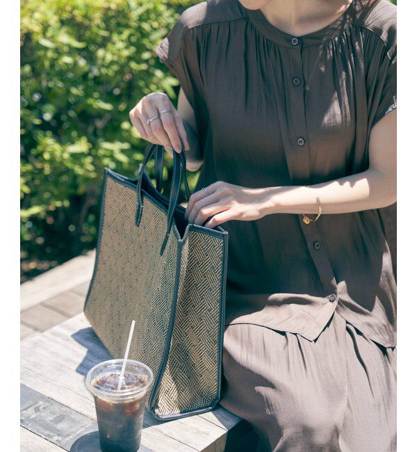 ikka「幾何柄シートスクエアトートバッグ」|その他|ブラック