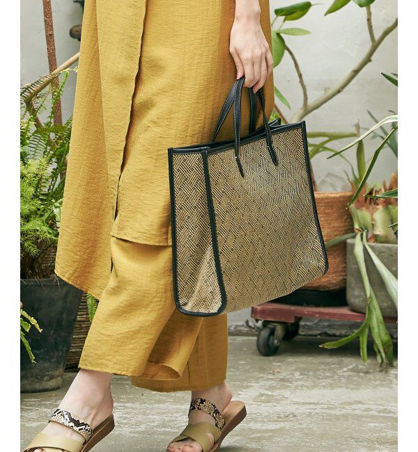 ikka「幾何柄シートスクエアトートバッグ」|その他|