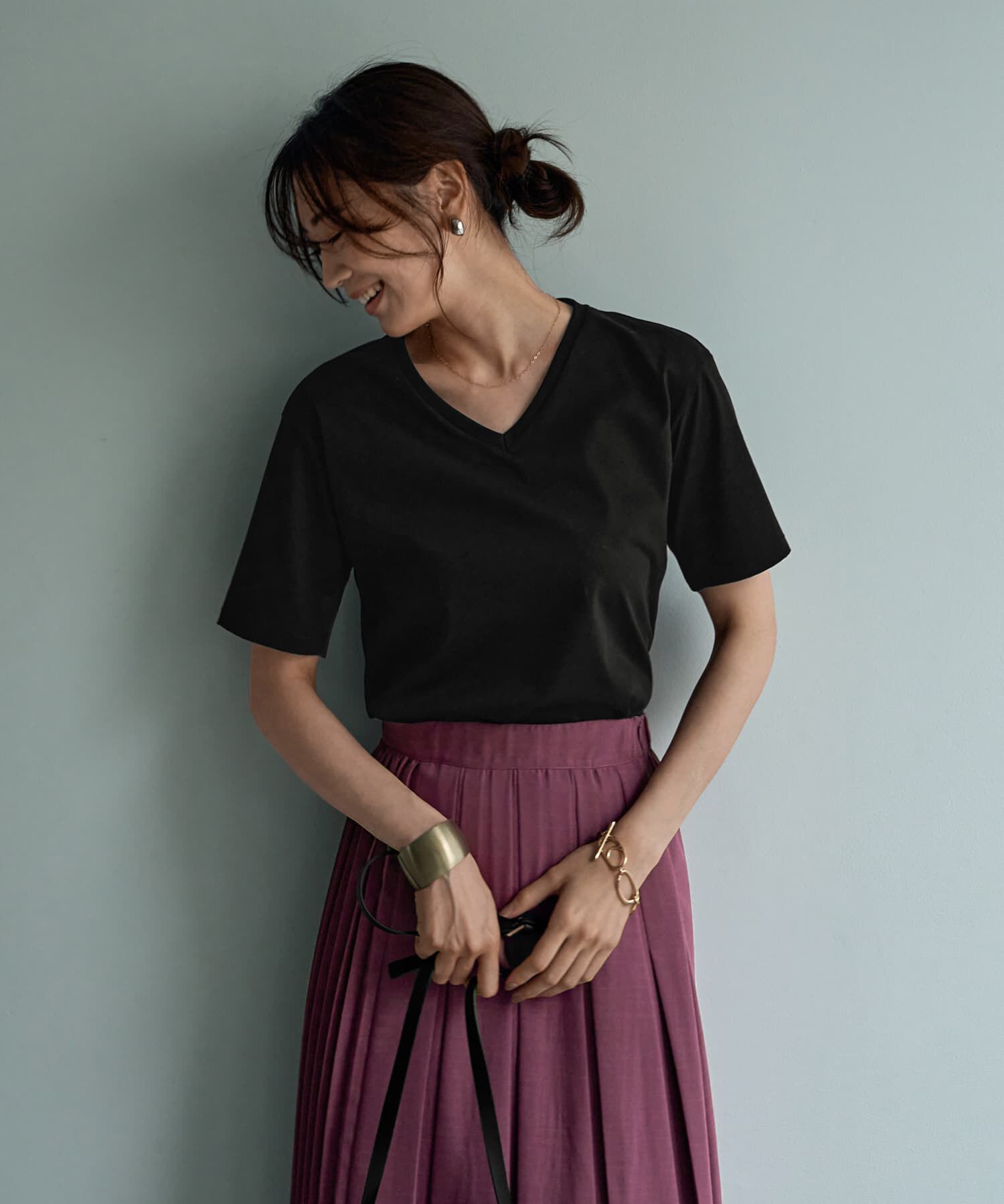 STYLE DELI「【ものづくりJAPAN】DIORAMAシルキースムース／VネックT」|Tシャツ・カットソー|ブラック