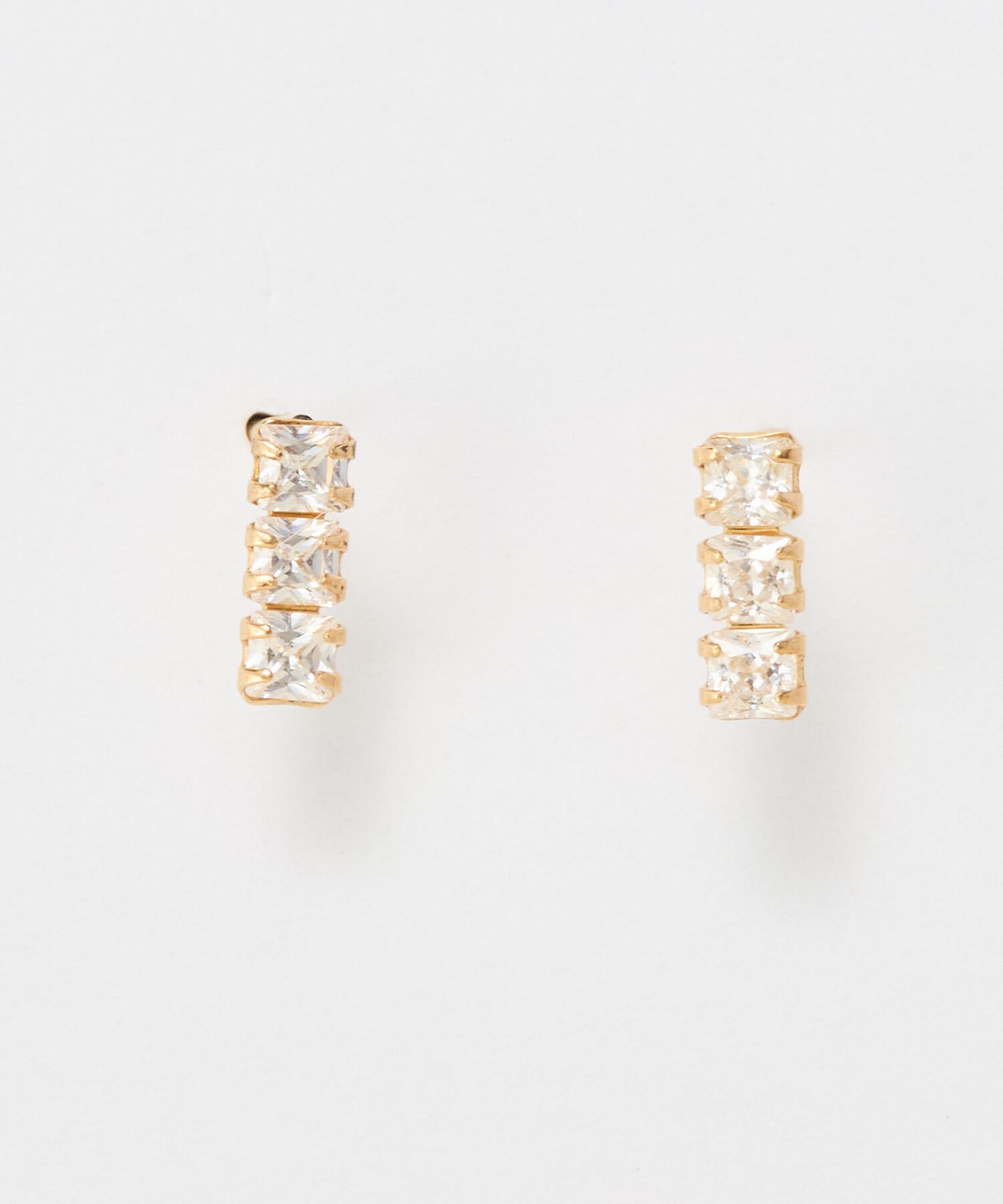 Phoebe「【K10】ストーンバーピアス/BOX付き」|ピアス|ゴールド