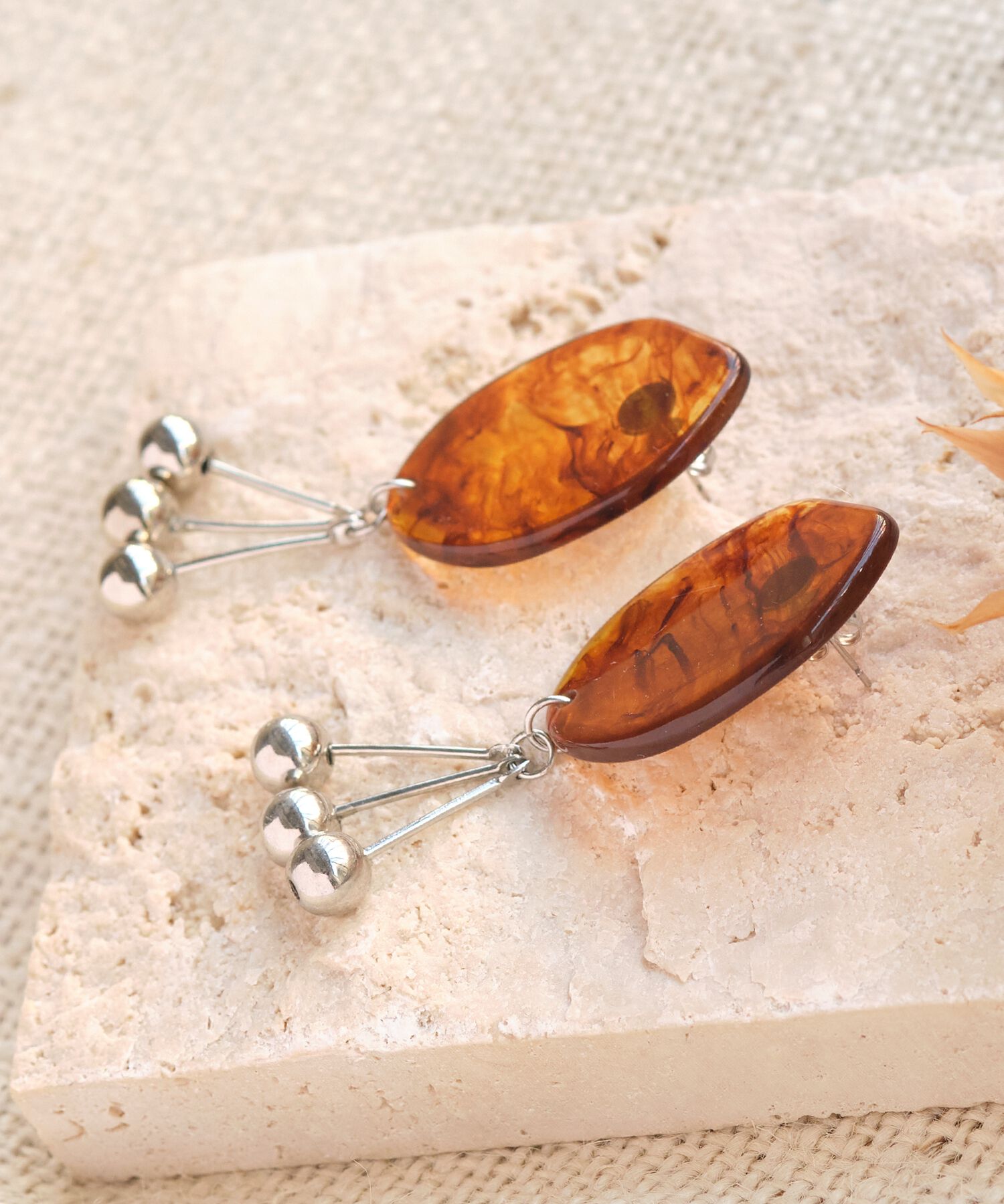 Phoebe+「【sfy】slice drop　ピアス　ブラウン」|ピアス|