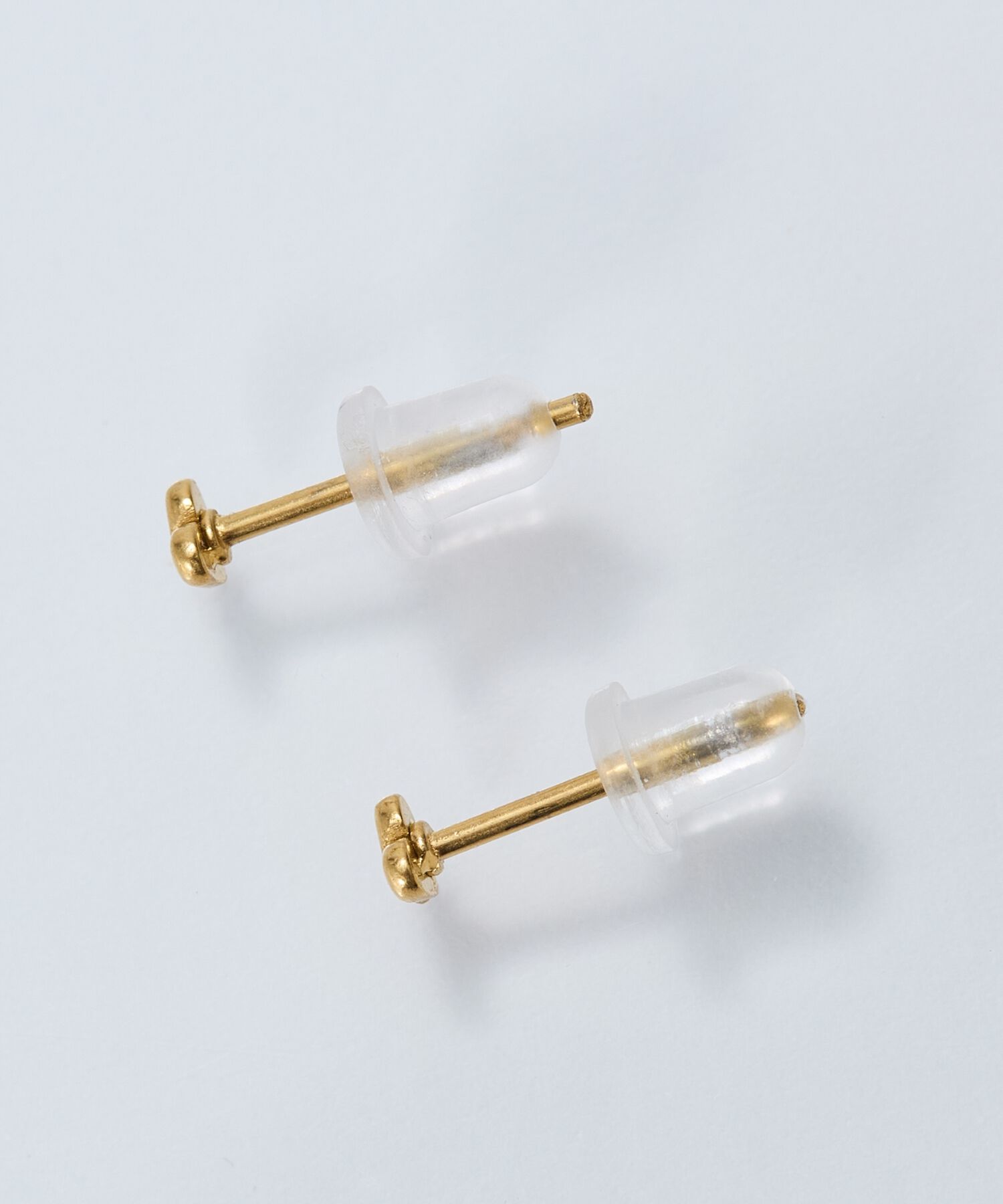 Phoebe「【金属アレルギー対応】タイニーハートピアス　ゴールド/サージカルステンレス」|ピアス|