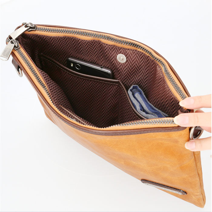 BACKYARD FAMILY「Innfith インフィス サコッシュ レザー 通販 レザーサコッシュ ショルダーバッグ」|ショルダー・メッセンジャー|