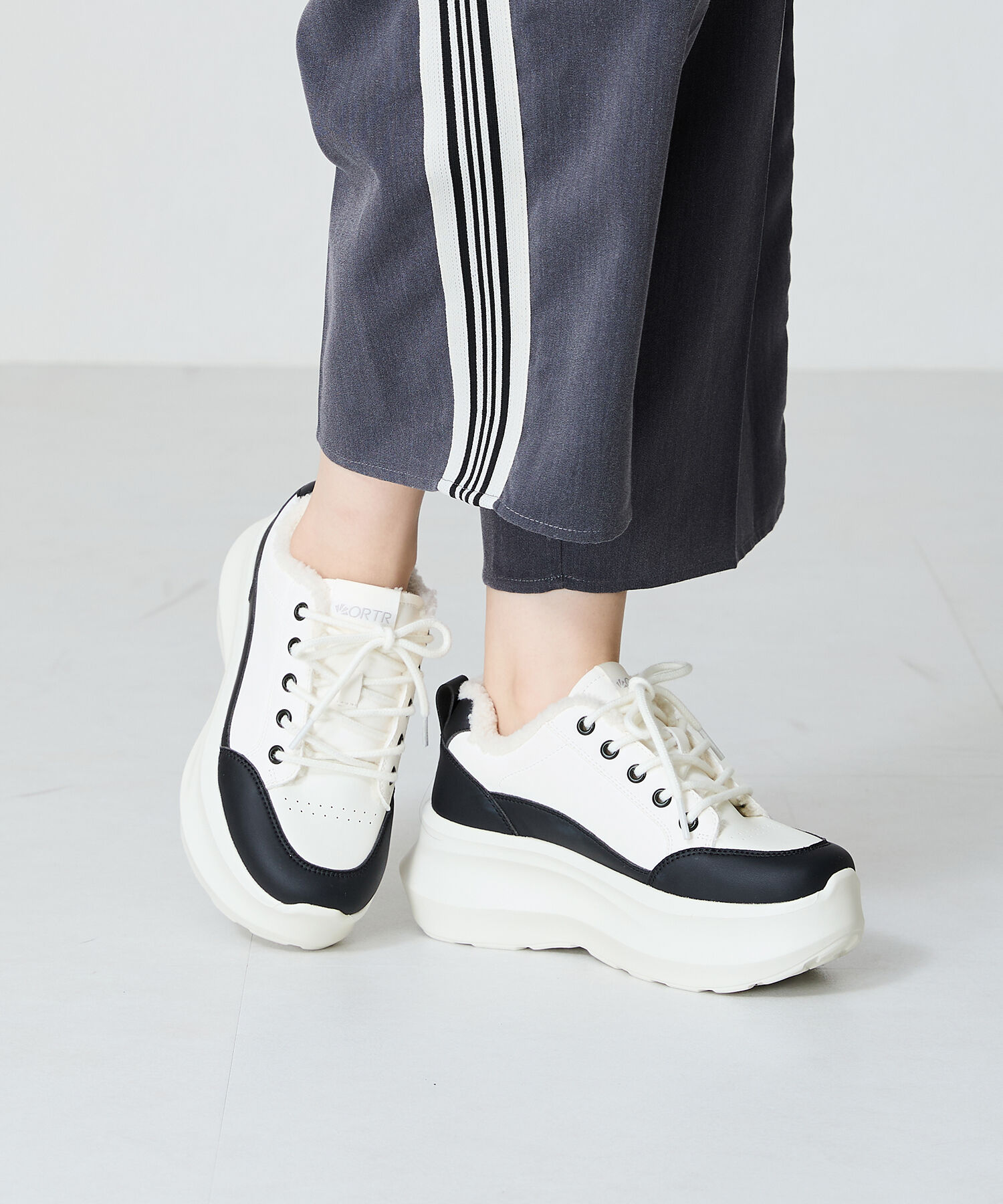 ORiental TRaffic「【 再入荷 】 ボア デザイン 厚底 スニーカー / OT3739」|スニーカー|BLACKWHITE