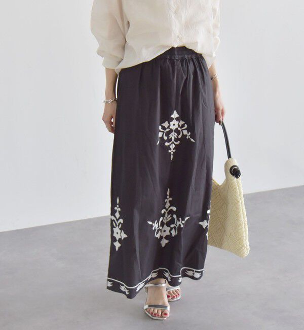 quaranciel「quaranciel:〈洗濯機可能〉エンブロイダリー フレア ロング スカート」|スカート|