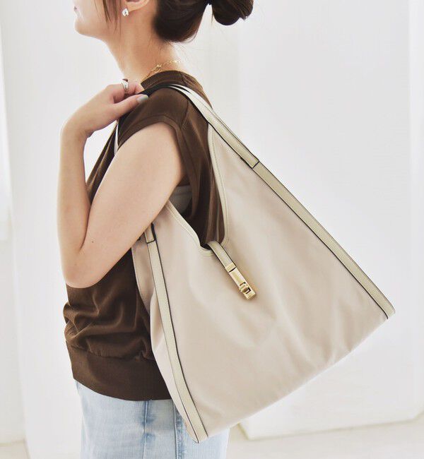 quaranciel「quaranciel: 金具デザイン Vカット トート バッグ」|トートバッグ|オフホワイト