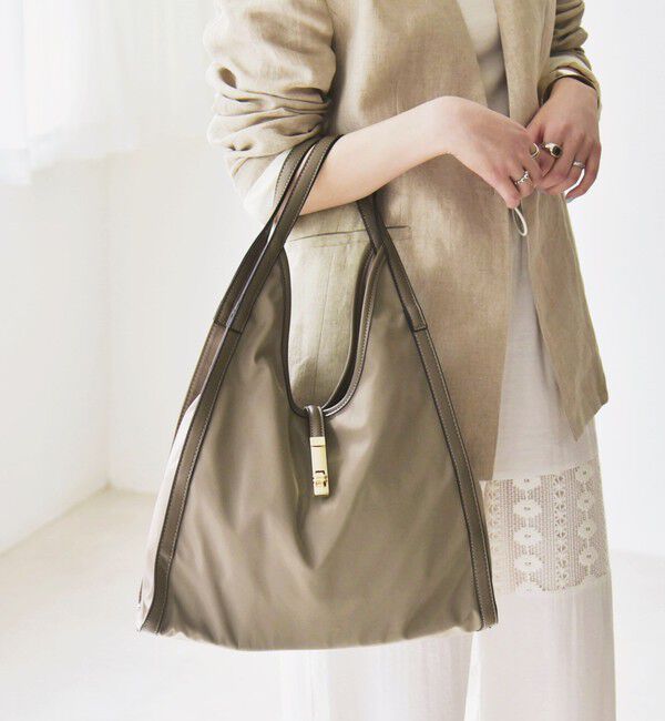 quaranciel「quaranciel: 金具デザイン Vカット トート バッグ」|トートバッグ|ベージュ