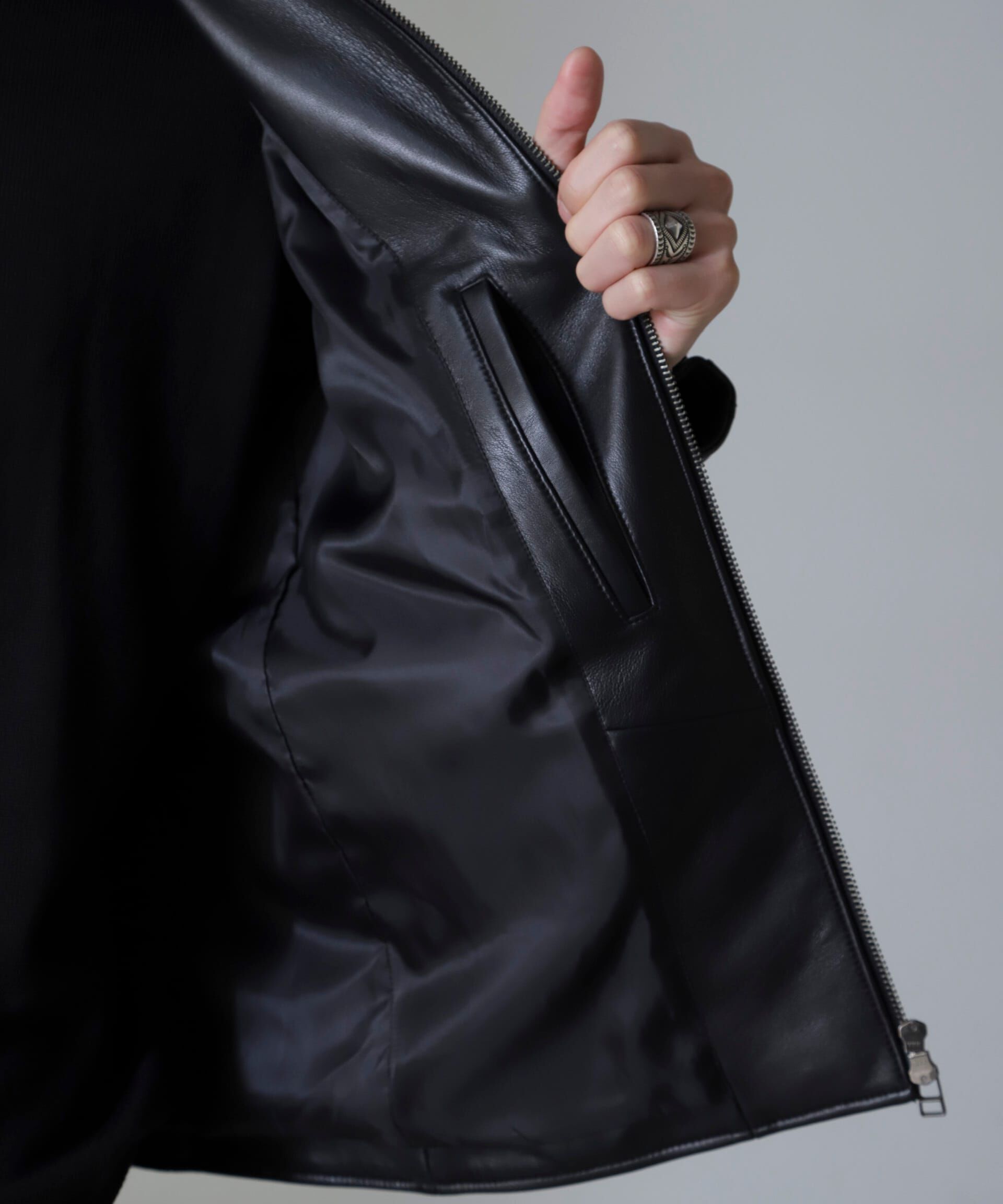 nano･universe「バンドカラーレザーシングルライダースジャケット」|ライダースジャケット|