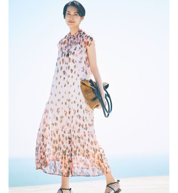 自由区「【カタログ掲載・洗える】グラデーションペタルプリント ワンピース」|ワンピース|カーキ&times;ピンク