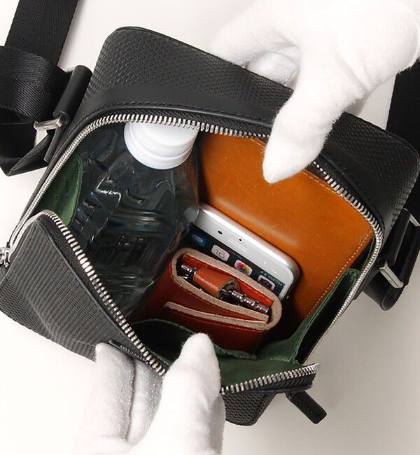 LACOSTE「CHANTACO バーティカルカメラバッグ」|ショルダー・メッセンジャー|