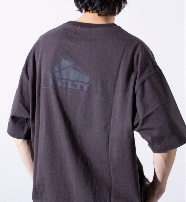 GLOSTER「【KELTY&times;GLOSTER】別注  ケルティワンポイントワッペン バックプリントTシャツ」|Tシャツ・カットソー|チャコールグレー