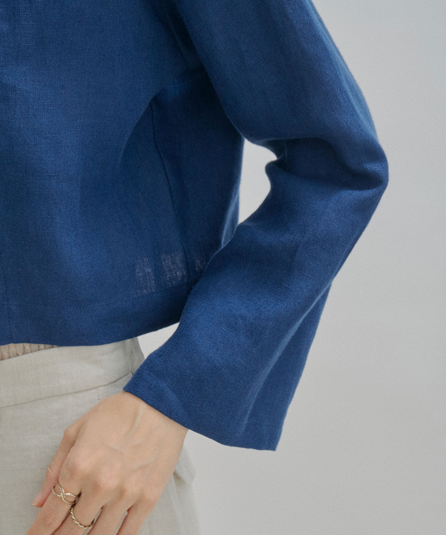 SALON adam et rope'「【Alderney（アルダニー）】ノーカラーブルージャケット」|ノーカラージャケット|