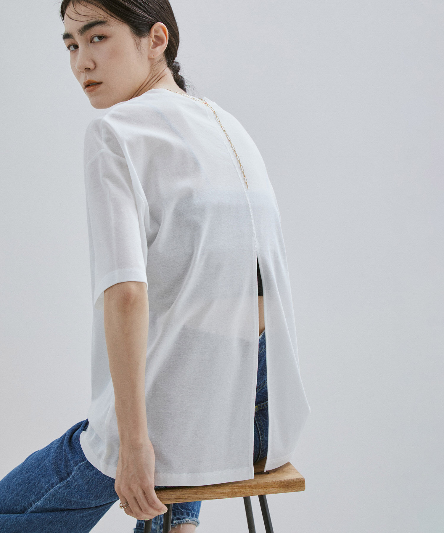 SALON adam et rope'「【WEB限定】【接触冷感・吸水速乾】バックスリットシアーTシャツ」|Tシャツ・カットソー|オフホワイト(15)