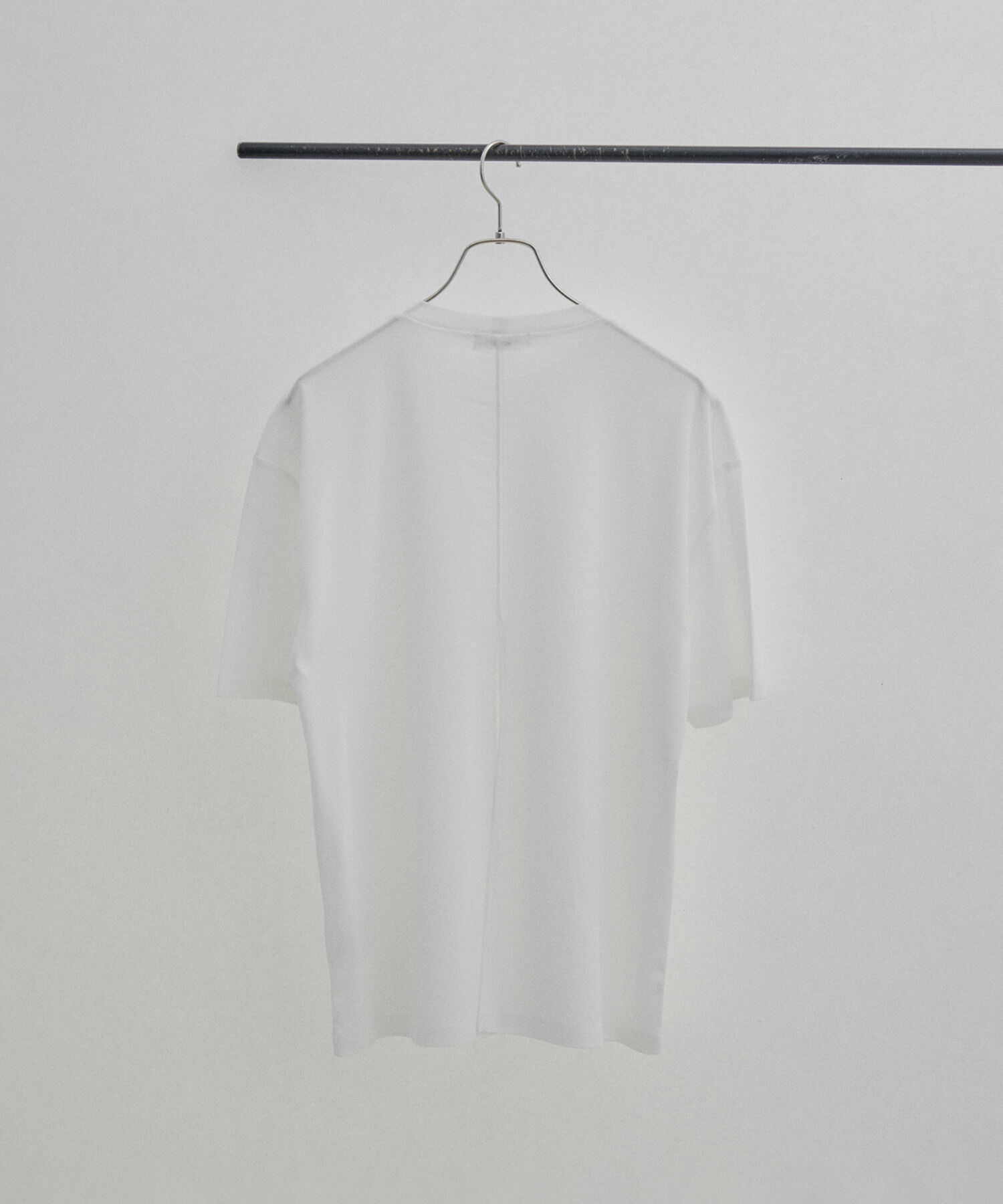 SALON adam et rope'「【WEB限定】【接触冷感・吸水速乾】バックスリットシアーTシャツ」|Tシャツ・カットソー|