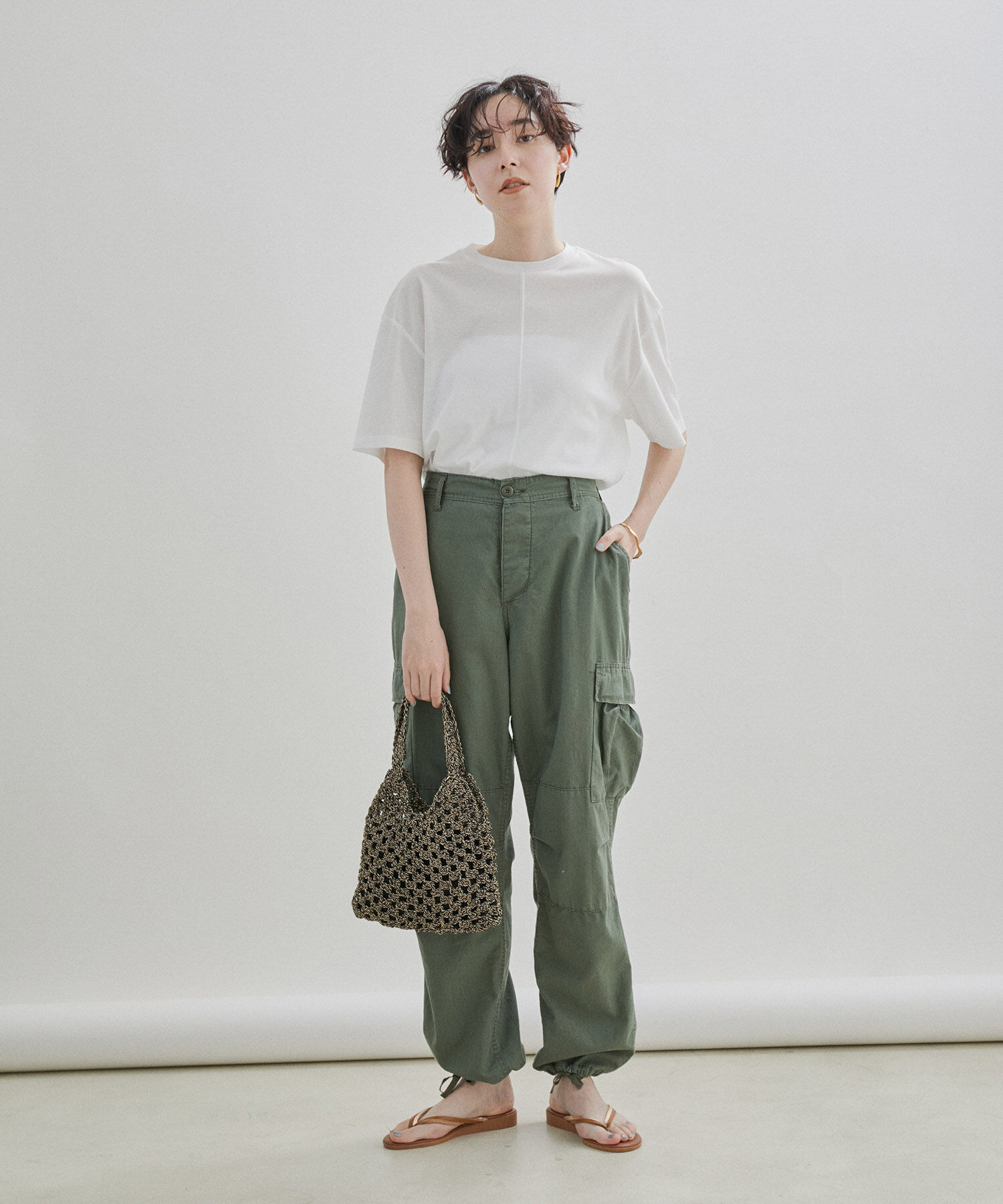 SALON adam et rope'「【WEB限定】【接触冷感・吸水速乾】バックスリットシアーTシャツ」|Tシャツ・カットソー|