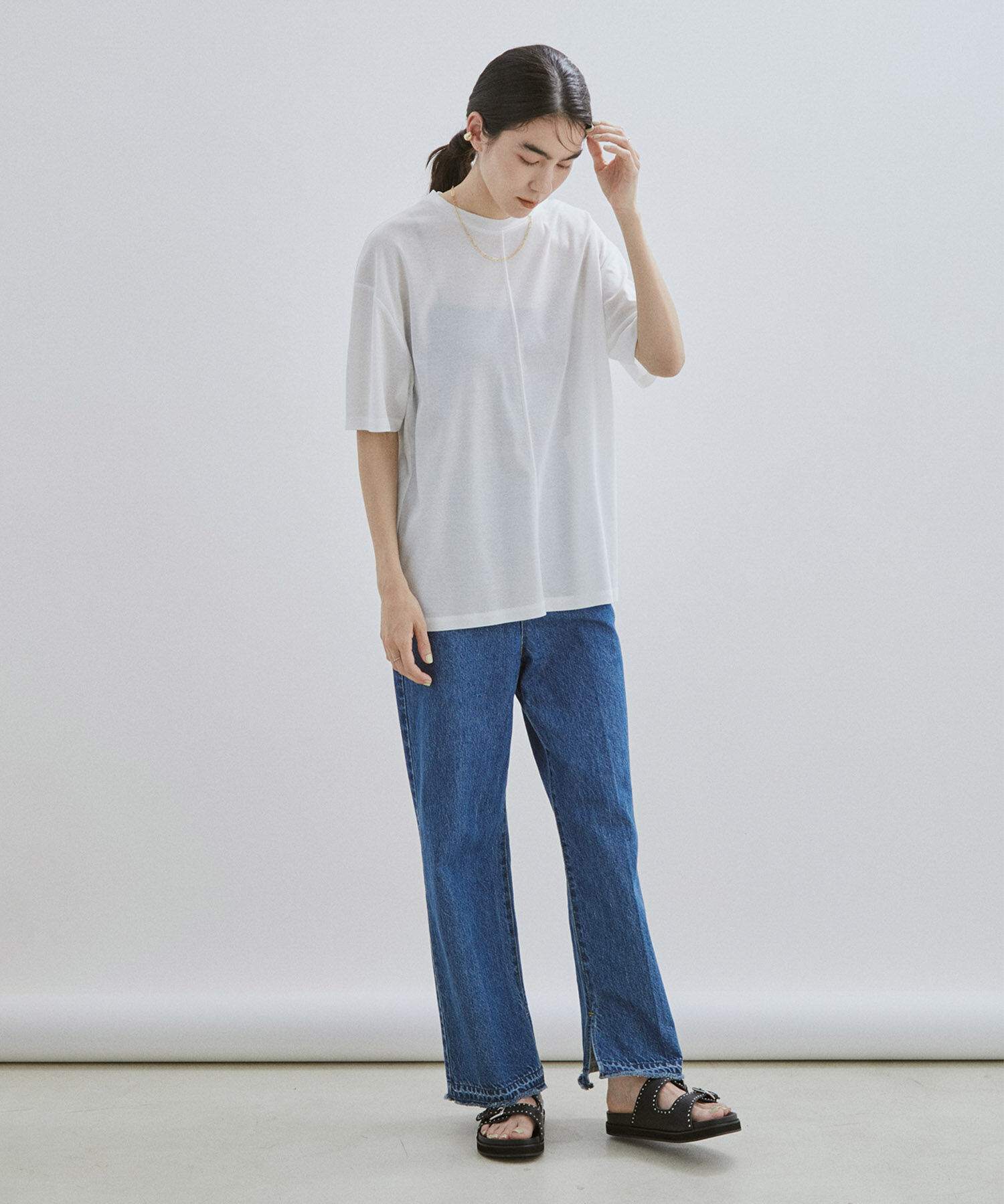 SALON adam et rope'「【WEB限定】【接触冷感・吸水速乾】バックスリットシアーTシャツ」|Tシャツ・カットソー|