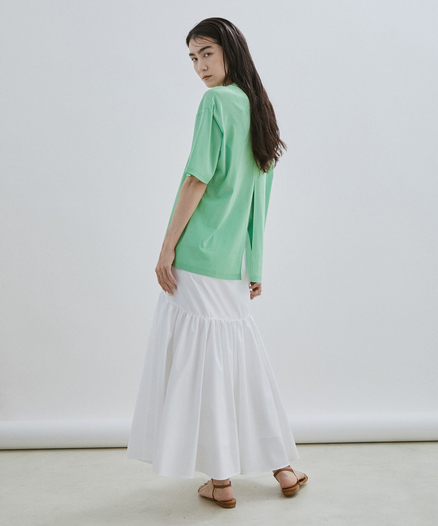 SALON adam et rope'「【WEB限定】【接触冷感・吸水速乾】バックスリットシアーTシャツ」|Tシャツ・カットソー|