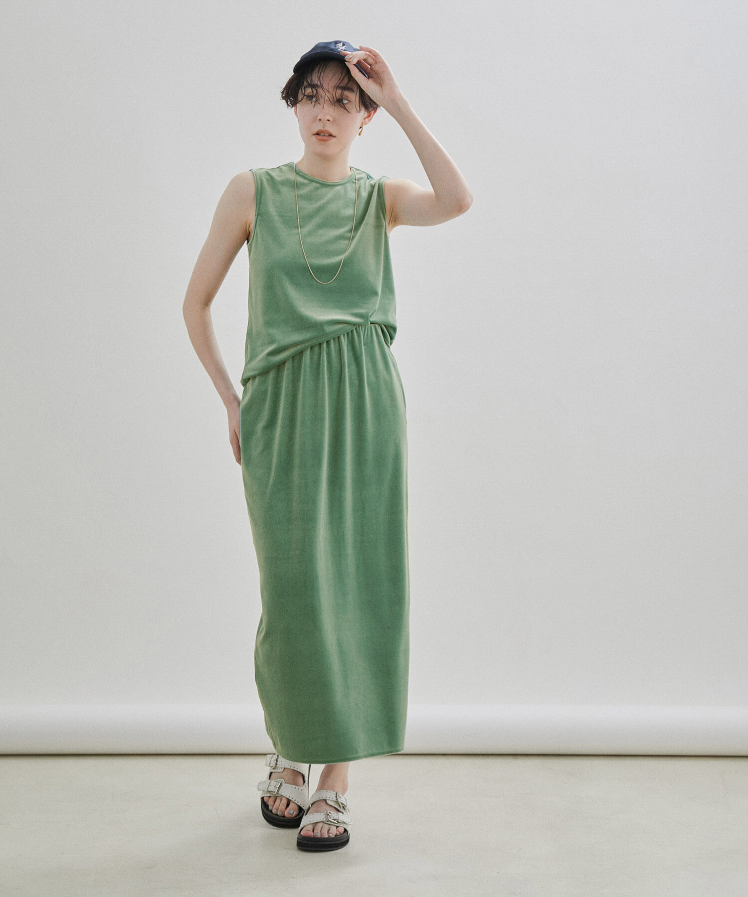 SALON adam et rope'「ベロアロングスリットタイトスカート【セットアップ対応・洗える】」|スカート|