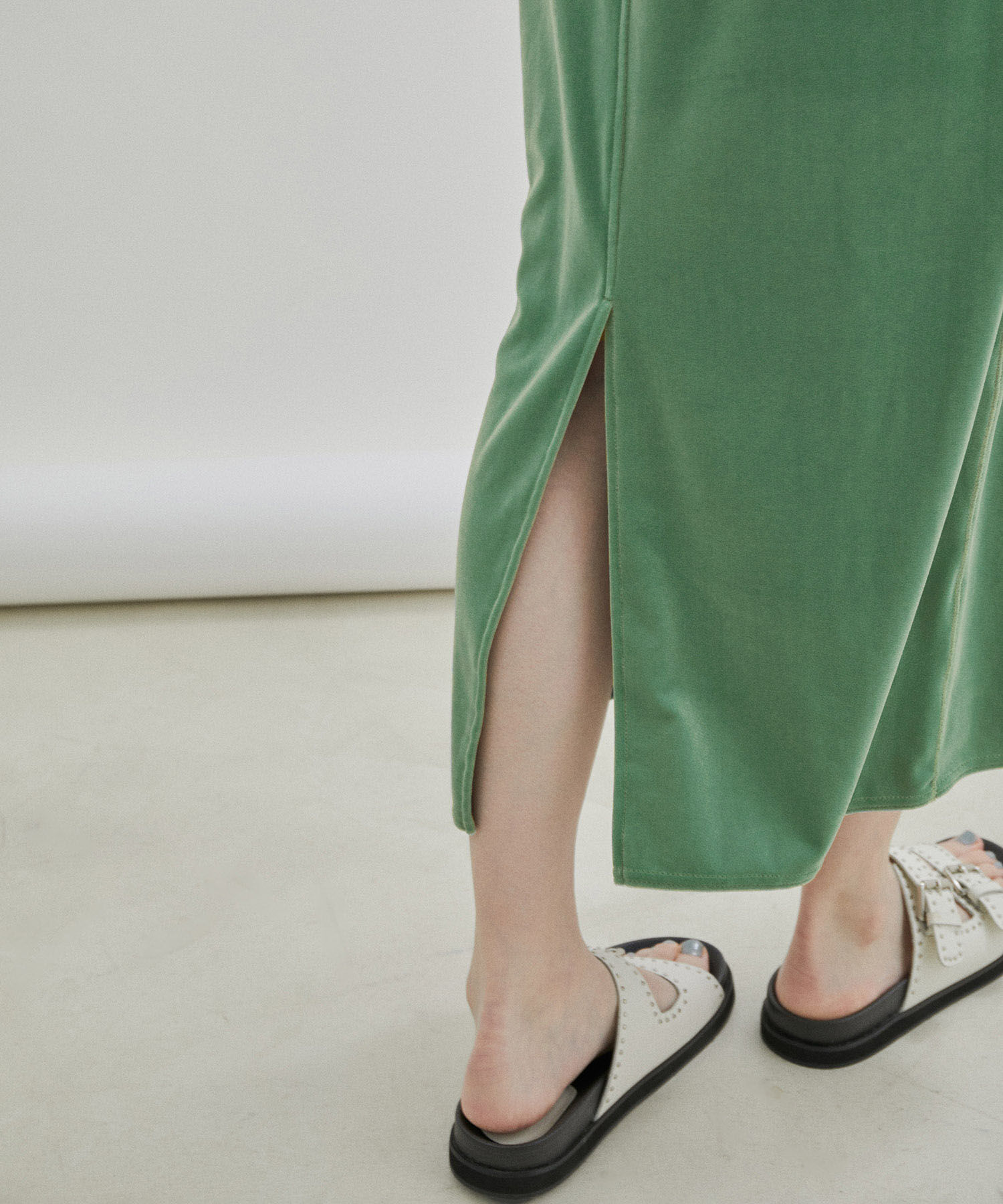 SALON adam et rope'「ベロアロングスリットタイトスカート【セットアップ対応・洗える】」|スカート|