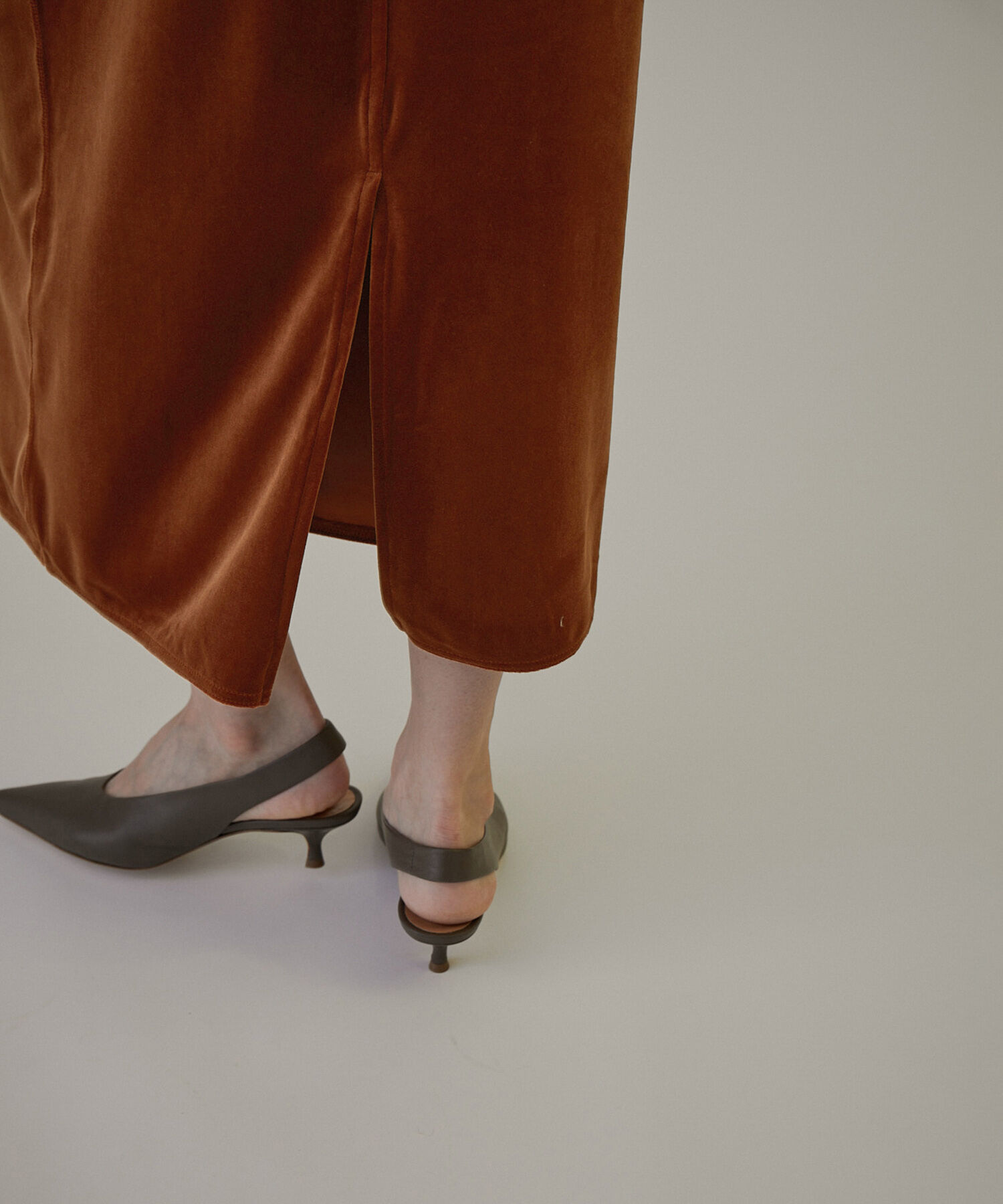 SALON adam et rope'「ベロアロングスリットタイトスカート【セットアップ対応・洗える】」|スカート|