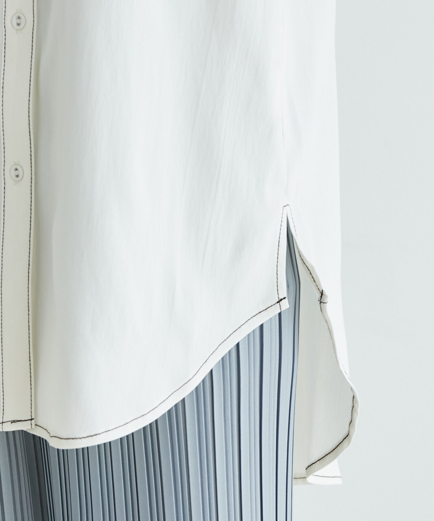 vis-a-vis「ステッチ入りノースリーブブラウス」|シャツ・ブラウス|